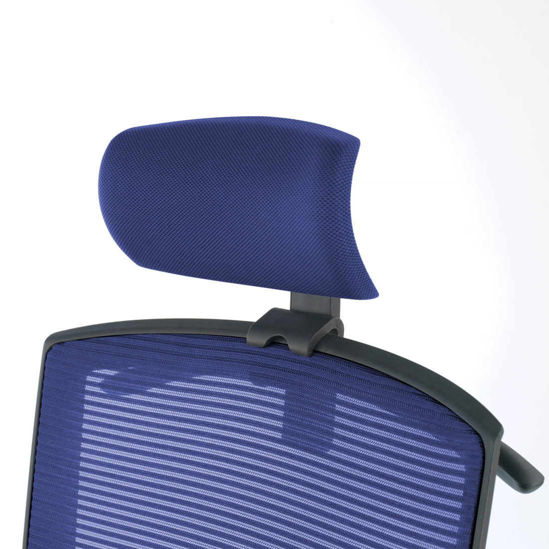 silla ergonomica azul kendo estructura negra reposacabezas malla 6