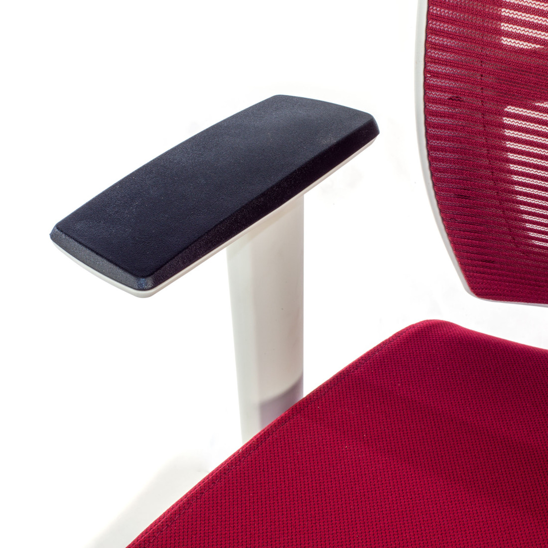 silla ergonomica rojo kendo estructura blanca reposacabezas malla 7