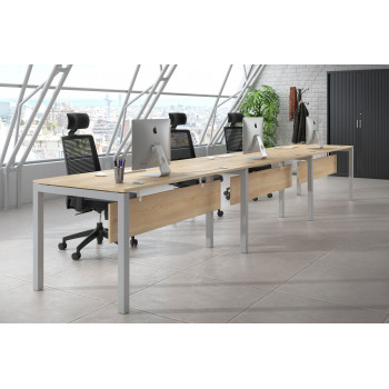 Mesa de oficina progresiva triple Kubika estructura aluminio