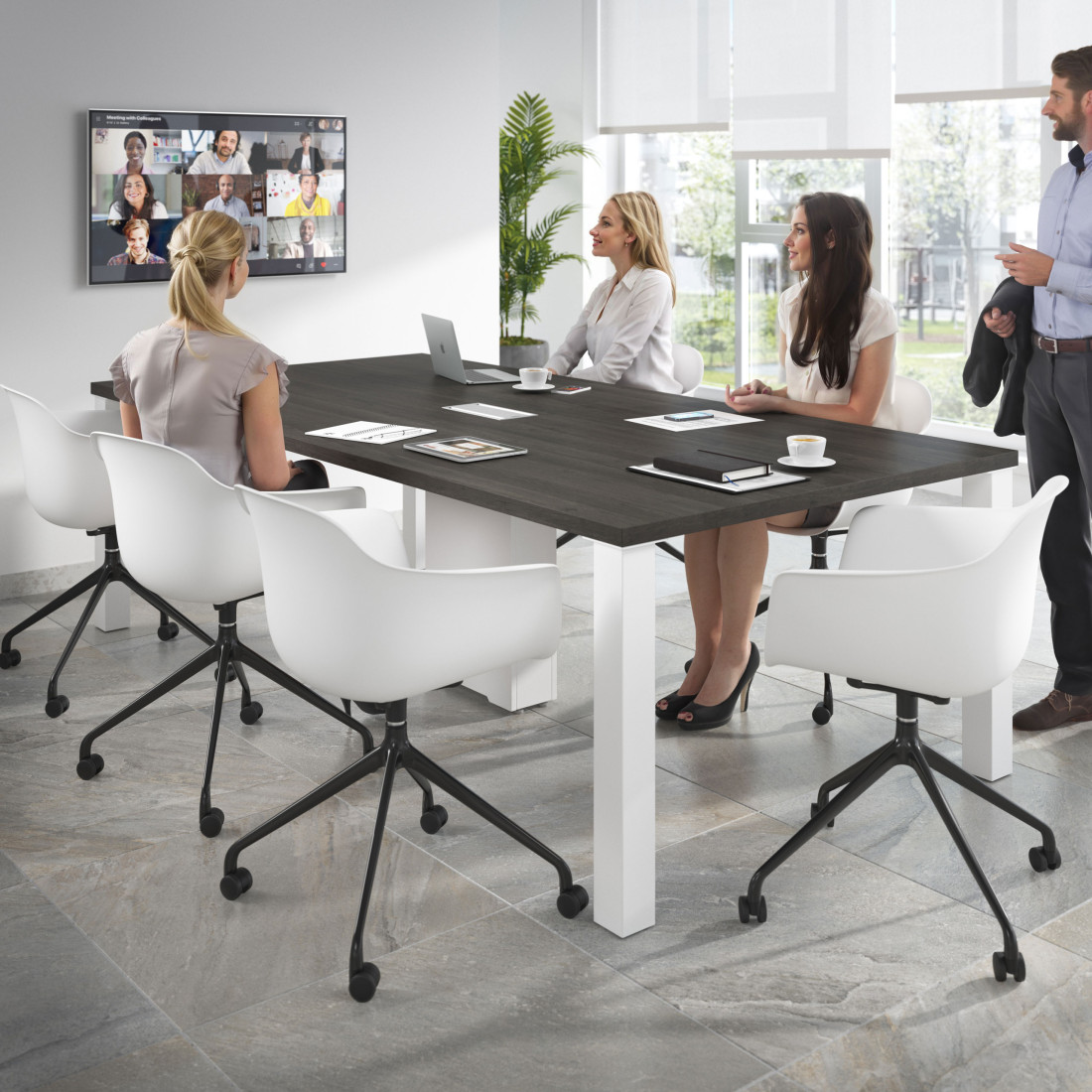 silla de reuniones blanco elisa con ruedas plastico 2