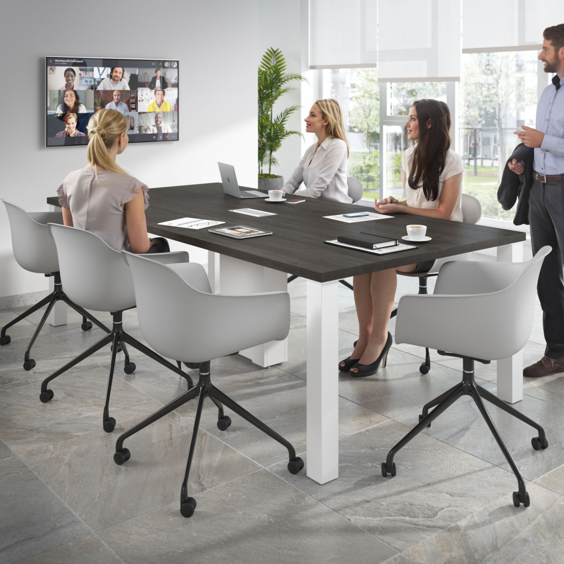 silla de reuniones gris elisa con ruedas plastico 2