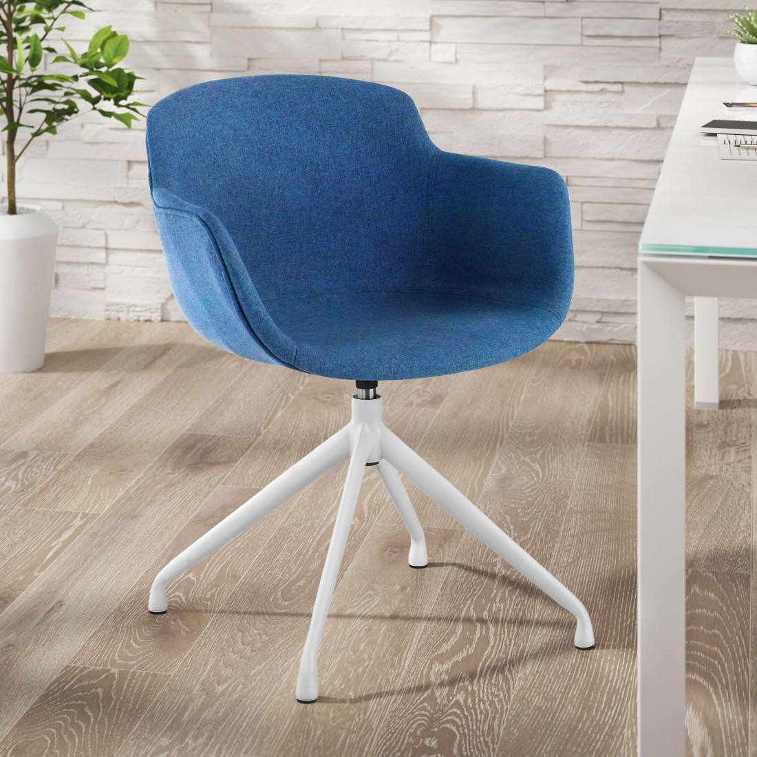 silla confidente azul ivonne base piramide tela 2
