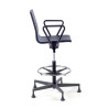 taburete de trabajo y laboratorio negro orbit plastico 4