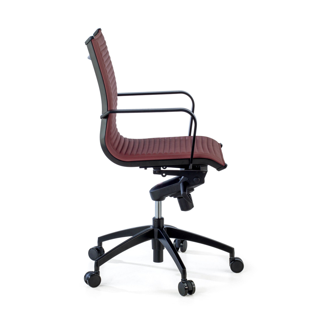sillon de oficina rojo croma estructura negra ecopiel piel sintetica 4