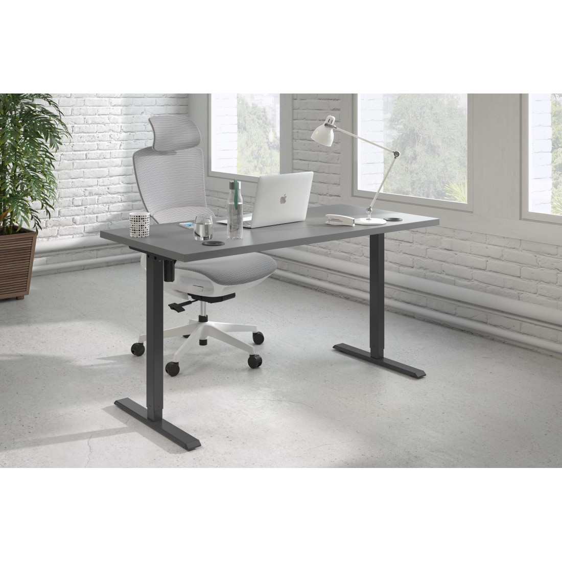 Escritorio Elevable Erghos Basic estructura negro canto recto